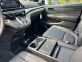 Thumbnail of 2026 Platinum White Pearl Honda Odyssey