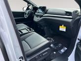 Thumbnail of 2026 Platinum White Pearl Honda Odyssey