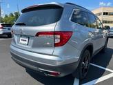 Thumbnail of 2022 Lunar Silver Metallic Honda Pilot