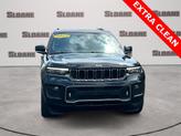 Thumbnail of 2022 Diamond Black Crystal Pearlcoat Jeep Grand Cherokee L