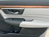 Thumbnail of 2017 White Diamond Pearl Honda CR-V