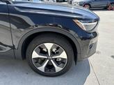 Thumbnail of 2025 Onyx Black Metallic Volvo XC40