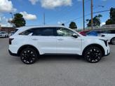 Thumbnail of 2025 Glacial White Pearl Kia Sorento