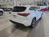 Thumbnail of 2022 White Toyota Highlander