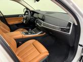 Thumbnail of 2022 Mineral White Metallic BMW X7