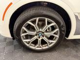 Thumbnail of 2022 Mineral White Metallic BMW X7