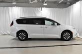 Thumbnail of 2021 Bright White Clearcoat Chrysler Pacifica