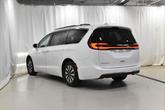 Thumbnail of 2021 Bright White Clearcoat Chrysler Pacifica