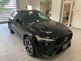 Thumbnail of 2024 Onyx Black Metallic Volvo XC60