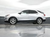 Thumbnail of 2020 Silver Ice Metallic Chevrolet Equinox