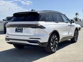 Thumbnail of 2025 Platinum Lincoln Nautilus