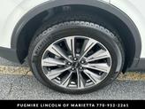 Thumbnail of 2022 Pristine White Metallic Tri-Coat Lincoln Corsair