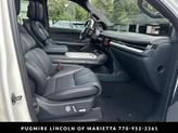 Thumbnail of 2025 Pristine White Metallic Tri-Coat Lincoln Navigator