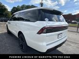 Thumbnail of 2025 Pristine White Metallic Tri-Coat Lincoln Navigator
