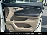 Thumbnail of 2019 WHITE DIAMOND PEARL WHIT Honda Pilot
