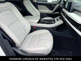 Thumbnail of 2025 Pristine White Metallic Tri-Coat Lincoln Aviator