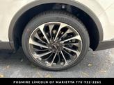 Thumbnail of 2025 Pristine White Metallic Tri-Coat Lincoln Aviator