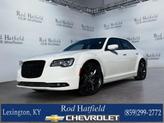 Photo of 2022 Bright White Clearcoat Chrysler 300