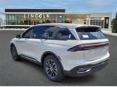 Thumbnail of 2025 White Platinum Metallic Tri-Coat Lincoln Nautilus