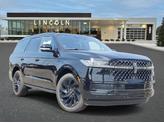 Photo of 2025 Infinite Black Metallic Clearcoat Lincoln Navigator