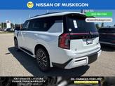 Thumbnail of 2025 Everest White Pearl Tricoat Nissan Armada
