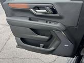 Thumbnail of 2025 Onyx Black GMC Yukon