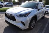 Thumbnail of 2022 Wind Chill Pearl Toyota Highlander