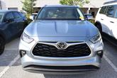 Thumbnail of 2022 Moon Dust Toyota Highlander
