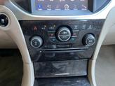 Thumbnail of 2014 Bright White Clearcoat Chrysler 300