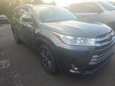 Thumbnail of 2019 Alumina Jade Metallic Toyota Highlander