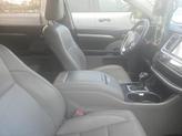 Thumbnail of 2019 Alumina Jade Metallic Toyota Highlander