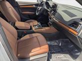 Thumbnail of 2021 Glacier White Metallic Audi Q5