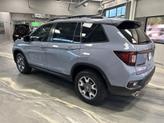 Thumbnail of 2022 Lunar Silver Metallic Honda Passport