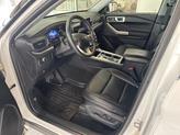 Thumbnail of 2020 Oxford White Ford Explorer