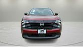 Thumbnail of 2025 2t Red Blk Roof Nissan Kicks