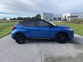 Thumbnail of 2023 2 Tone Blue / Black Nissan Kicks