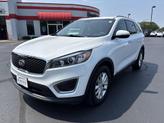 Thumbnail of 2016 Snow White Pearl Kia Sorento