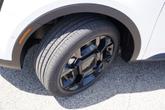 Thumbnail of 2025 Glacial White Pearl Kia Sorento