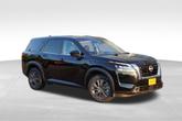 Photo of 2024 Super Black Nissan Pathfinder