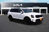 Photo of 2025 Glacial White Pearl Kia Telluride