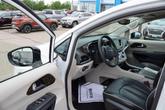Thumbnail of 2023 Bright White Clearcoat Chrysler Pacifica