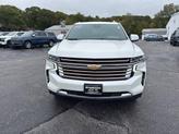 Thumbnail of 2023 Iridescent Pearl Tricoat Chevrolet Suburban
