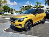Thumbnail of 2022 Starbright Yellow / Black Roof Kia Seltos