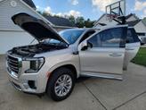 Thumbnail of 2021 Pearl Beige Metallic GMC Yukon