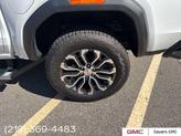 Thumbnail of 2025 Summit White GMC Canyon