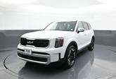 Photo of 2024 Glacial White Pearl Kia Telluride