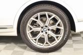 Thumbnail of 2023 Mineral White Metallic BMW X7