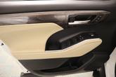 Thumbnail of 2023 Wind Chill Pearl Toyota Highlander Hybrid