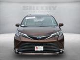 Thumbnail of 2023 Sunset Bronze Toyota Sienna