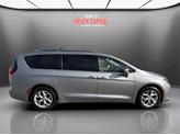 Thumbnail of 2020 Billet Silver Metallic Clearcoat Chrysler Pacifica